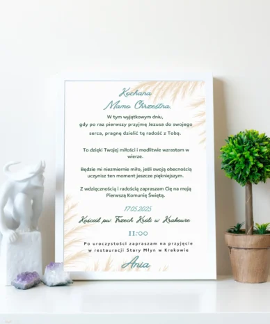 Eleganckie zaproszenie i pamiątka dla matki chrzestnej na komunię świętą, z delikatnym wzorem roślinnym