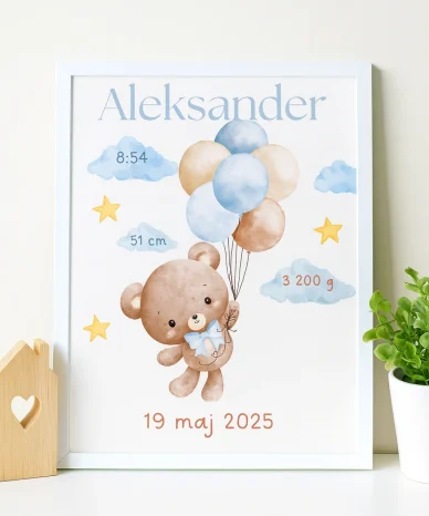 Metryczka narodzin dziecka z imieniem Aleksander, misiem trzymającym baloniki oraz datą i wymiarami dziecka